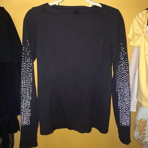 Black lululemon reflective long sleeve